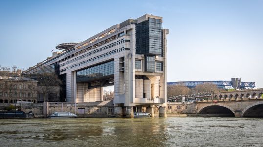 French debt crisis: causes, repercussions, and risks