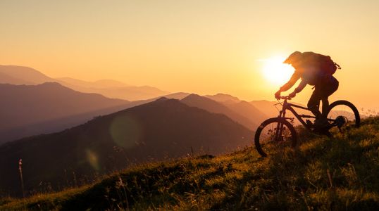 Assessing downside risks: scenarios, triggers and thresholds